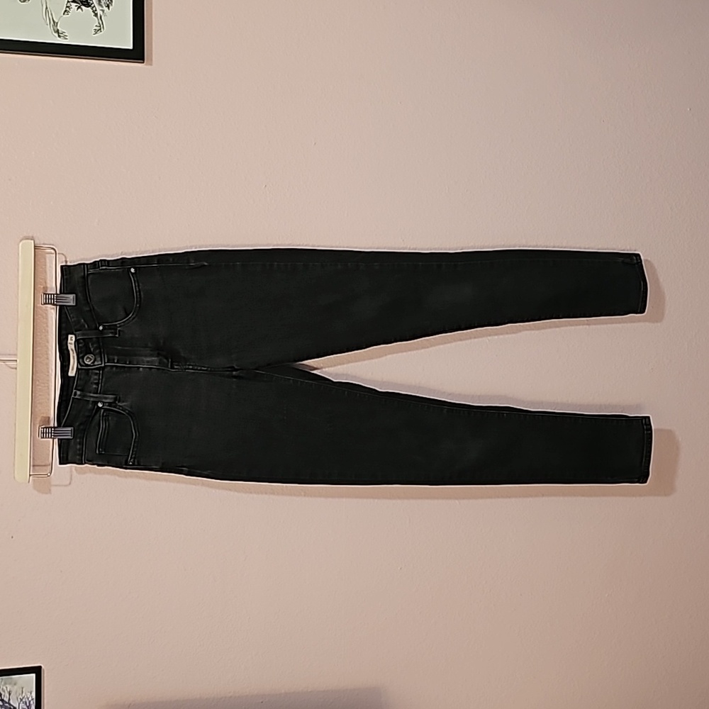 Women's Black Skinny Jeans